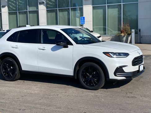 Certified 2026 Honda HR-V Sport image 1