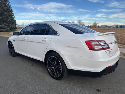 Used 2019 Ford Taurus Limited image 10