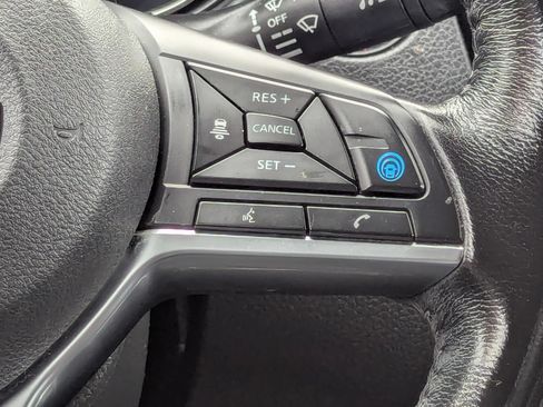 Used 2019 Nissan Rogue SV w/ Premium Package AWD/4WD image 19