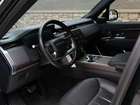 Used 2023 Land Rover Range Rover Long Wheelbase Autobiography AWD/4WD image 12