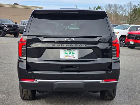 New 2026 Chevrolet Suburban LS image 19