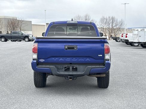 Used 2022 Toyota Tacoma TRD Off-Road image 26