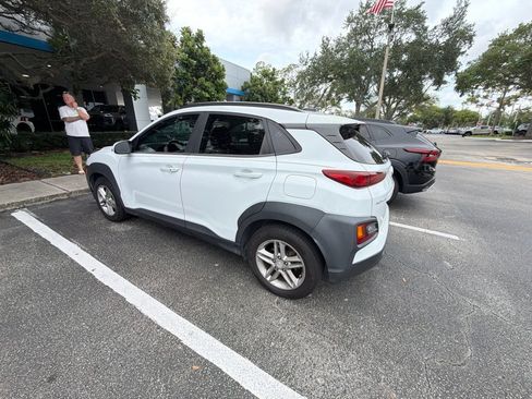Used 2018 Hyundai Kona SEL FWD image 4