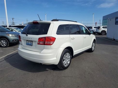 Used 2017 Dodge Journey SE image 7