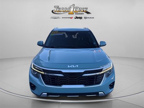 Used 2024 Kia Seltos EX image 2