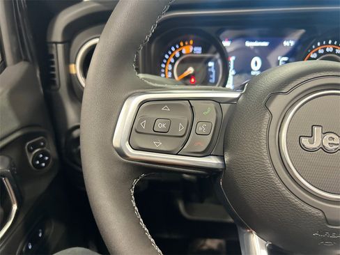 New 2025 Jeep Wrangler Sahara w/ Technology Group image 19