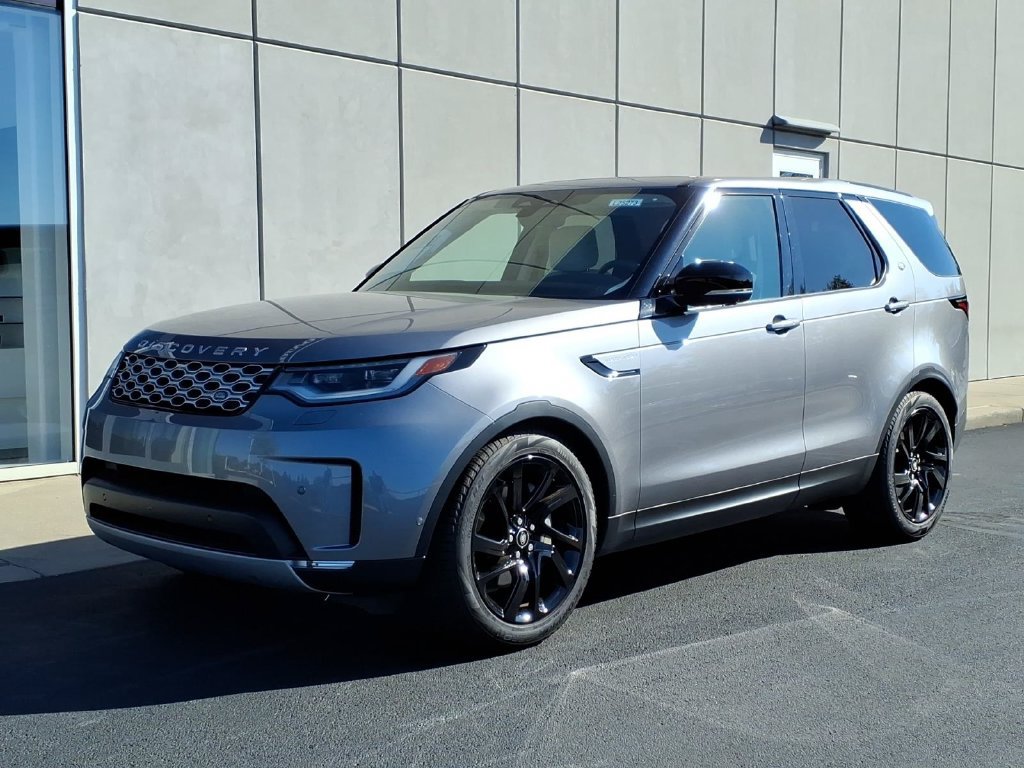 Certified 2025 Land Rover Discovery S AWD/4WD image 1