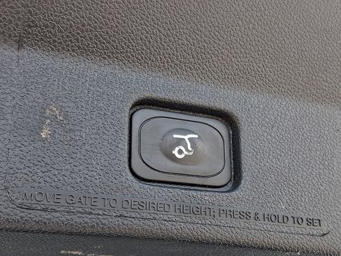 Used 2017 Ford Explorer XLT w/ Equipment Group 201A image 29