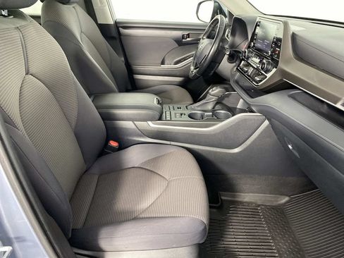 Used 2020 Toyota Highlander LE w/ Protection Package #3 AWD/4WD image 11