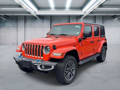 Used 2023 Jeep Wrangler Unlimited Sahara w/ Cold Weather Group AWD/4WD image 1