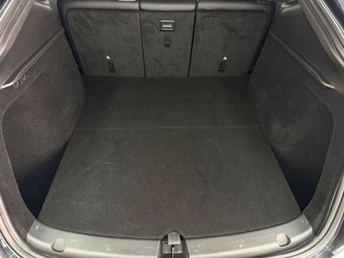 Used 2024 Tesla Model Y 2WD image 28