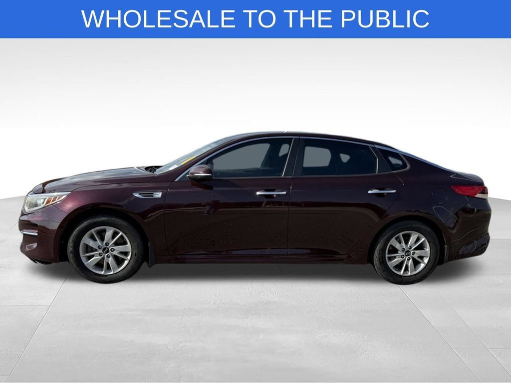 Used 2018 Kia Optima LX FWD image 2