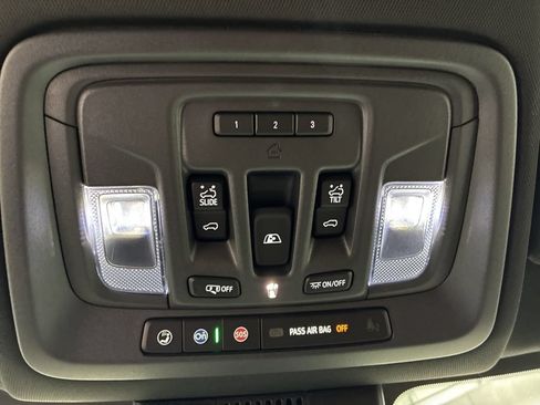 Used 2025 Chevrolet Silverado 2500 High Country w/ High Country Premium Package AWD/4WD image 45