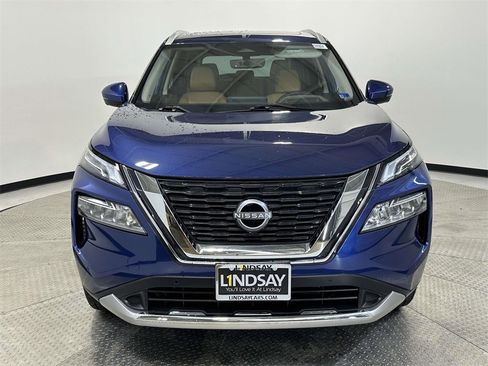 Used 2023 Nissan Rogue Platinum w/ Platinum Premium Package image 2