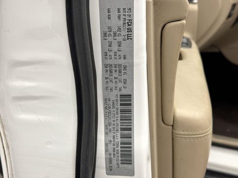 Used 2018 Jeep Grand Cherokee Limited AWD/4WD image 11