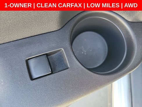 Used 2025 Toyota Corolla Cross AWD Hybrid image 18