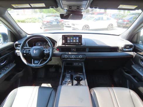 Used 2025 Honda Pilot TrailSport image 20