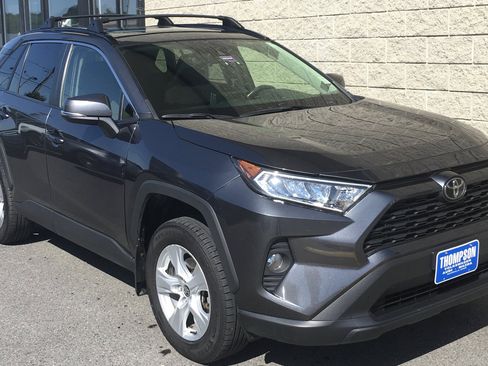 Used 2020 Toyota RAV4 XLE image 1