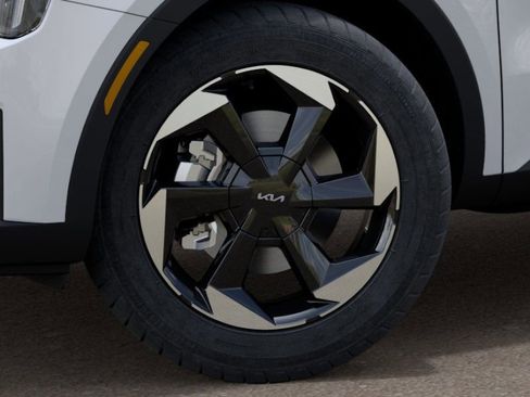 New 2025 Kia Sorento EX image 9