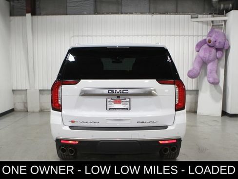 Used 2022 GMC Yukon XL Denali AWD/4WD image 32