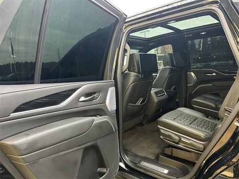 Certified 2023 Cadillac Escalade V w/ Heavy-Duty Trailer Package image 16