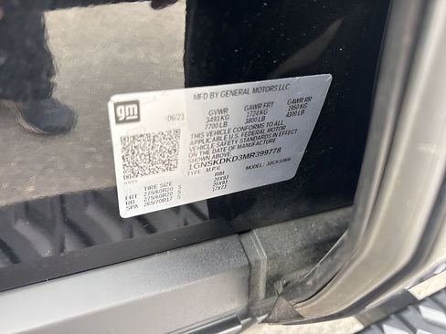 Used 2021 Chevrolet Suburban Z71 image 40