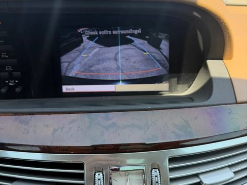Used 2011 Mercedes-Benz S 550 4MATIC w/ Sport Pkg image 10