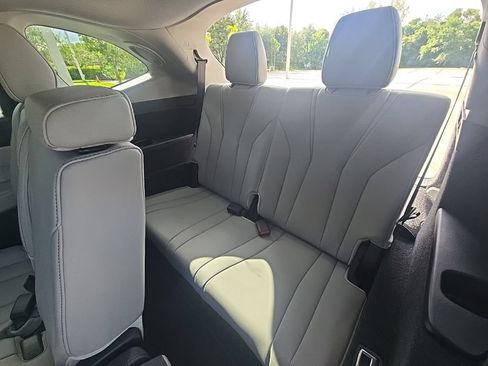Used 2025 Acura MDX w/ Technology Package FWD image 33