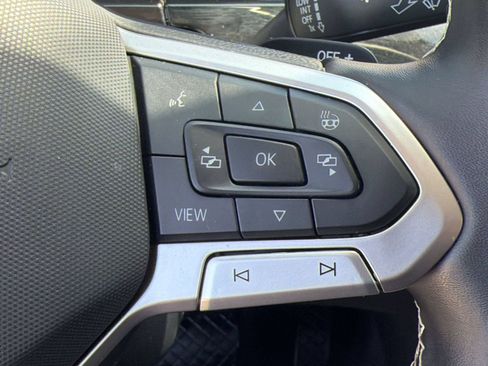 Used 2026 Volkswagen Atlas SE FWD image 18