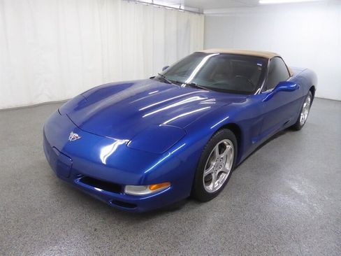 Used 2003 Chevrolet Corvette Convertible w/ Preferred Equipment Group1 RWD image 11