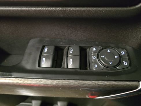 Used 2022 Chevrolet Silverado 2500 LTZ w/ LTZ Premium Package image 24