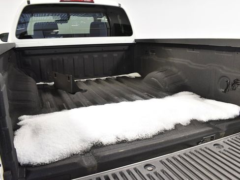 Used 2024 Nissan Frontier S w/ Technology Package image 28