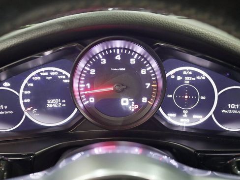 Used 2020 Porsche Panamera image 17
