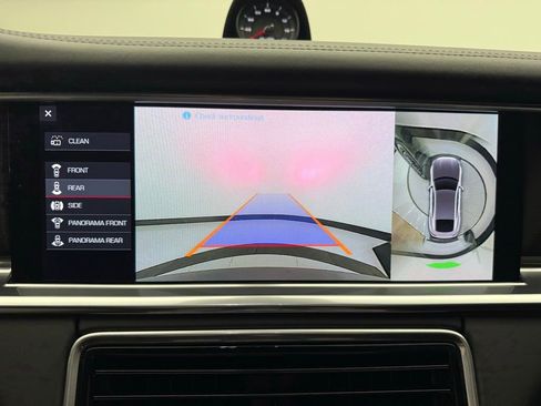 Used 2020 Porsche Panamera GTS image 18