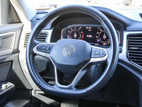 Used 2022 Volkswagen Atlas SE w/ Black Wheel Package image 15