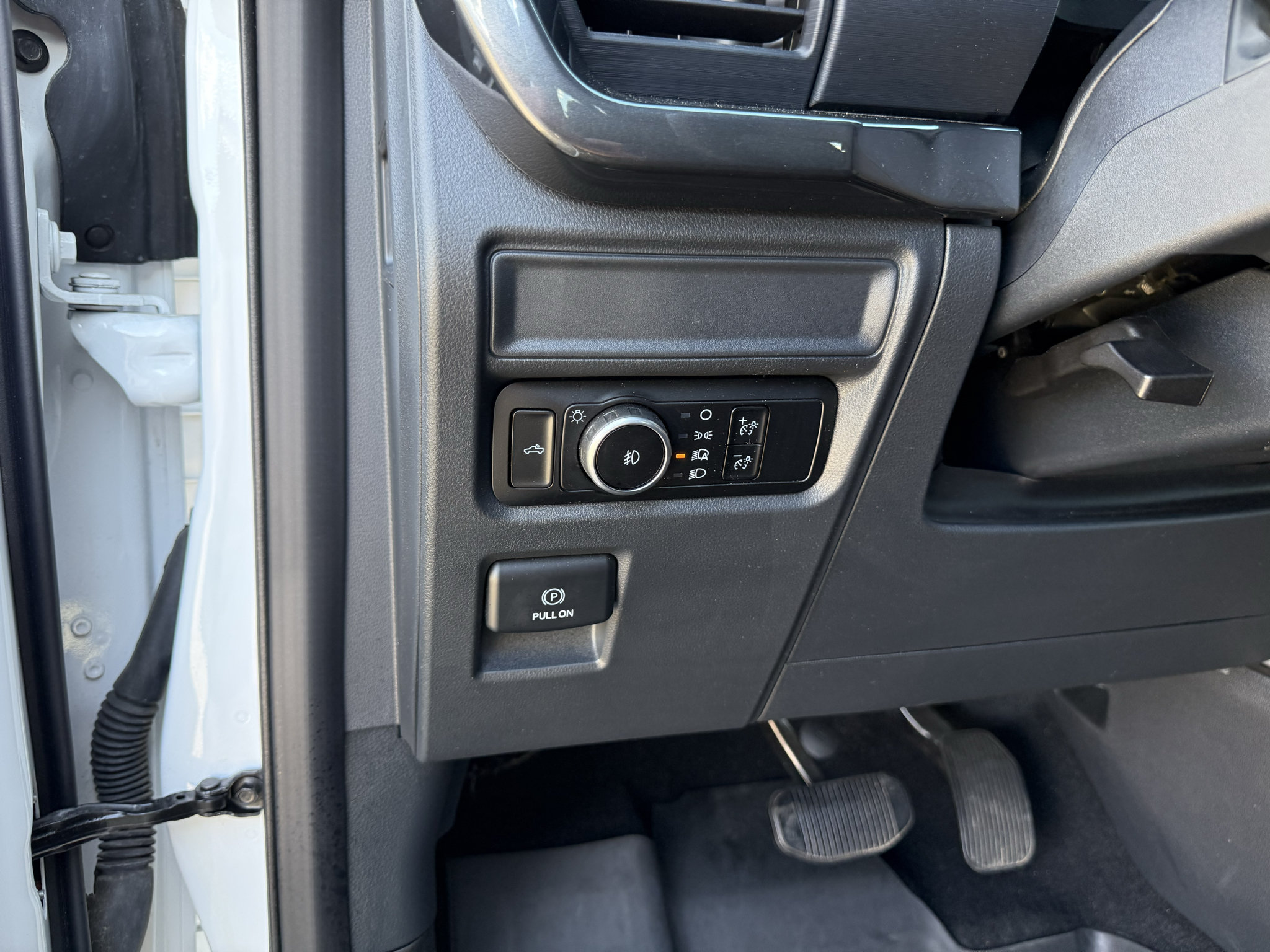 Used 2024 Ford F150 STX AWD/4WD image 18