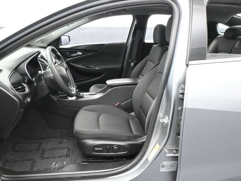 Used 2024 Chevrolet Malibu LT FWD image 11