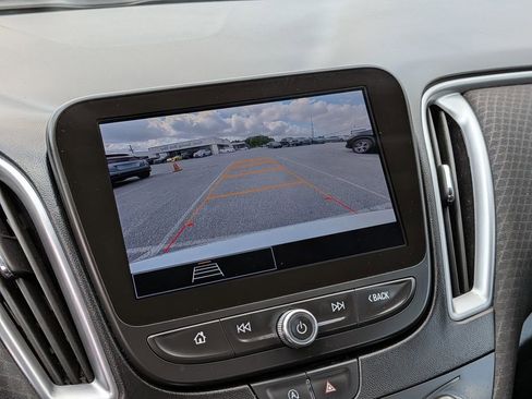 Used 2025 Chevrolet Malibu LT FWD image 24