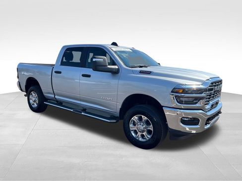 Used 2026 RAM 2500 Big Horn AWD/4WD image 7