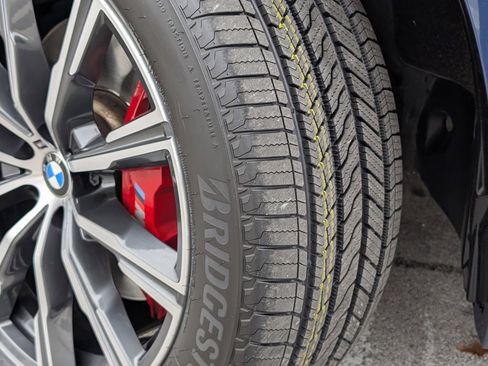 Used 2022 BMW X5 xDrive40i w/ M Sport Package image 32