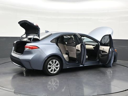 Used 2020 Toyota Corolla LE image 32