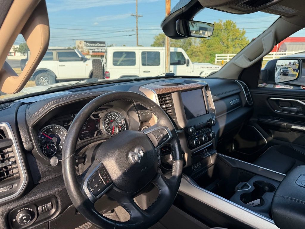 Used 2020 RAM 1500 Laramie RWD image 11
