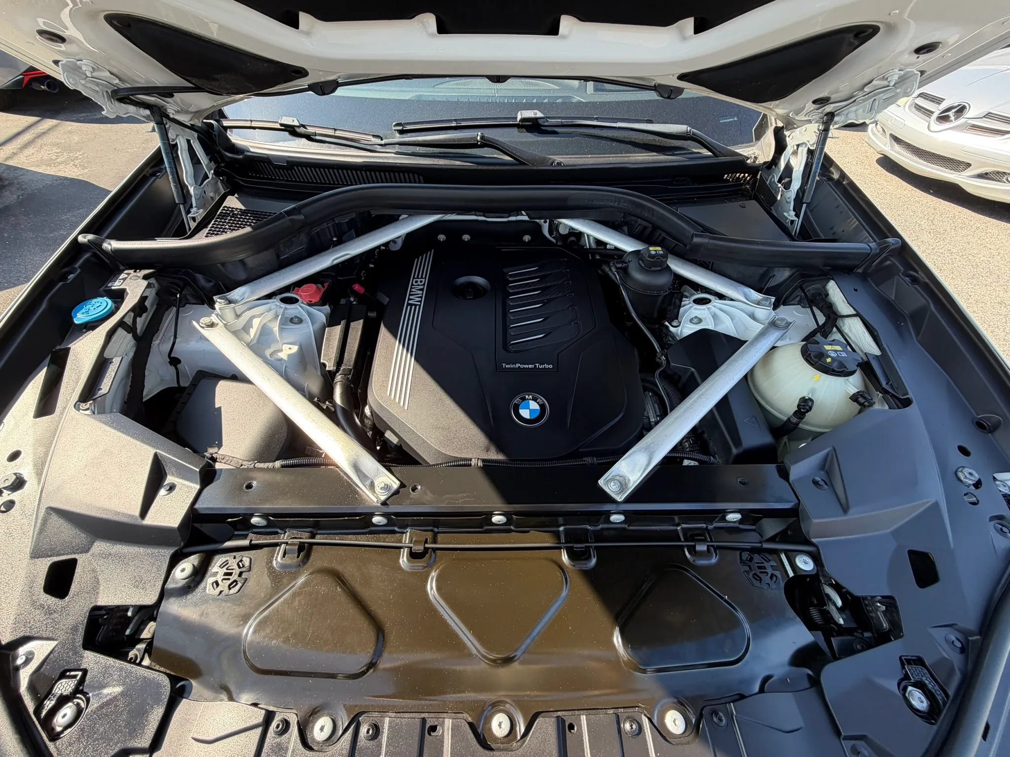 Used 2020 BMW X5 xDrive40i w/ M Sport Package AWD/4WD image 38