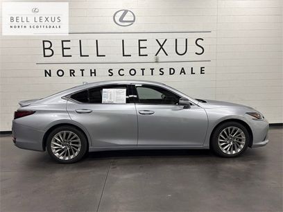 Used 2023 Lexus ES 300h w/ Luxury Package