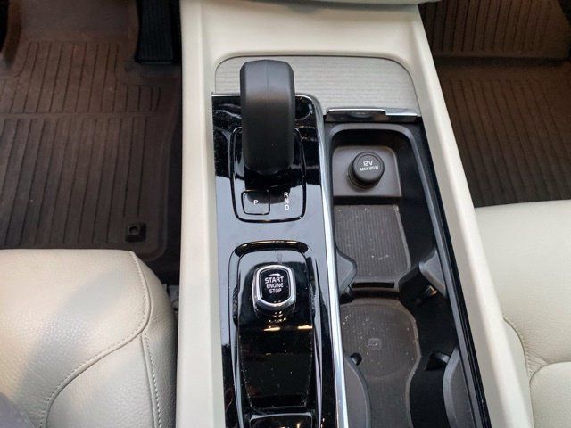 Used 2024 Volvo XC60 T8 Plus w/ Protection Package Premier AWD/4WD image 20
