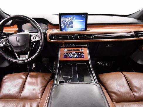 Used 2020 Lincoln Aviator Reserve w/ Equipment Group 202A image 3