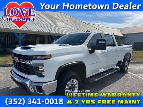 Used 2024 Chevrolet Silverado 2500 LT image 1