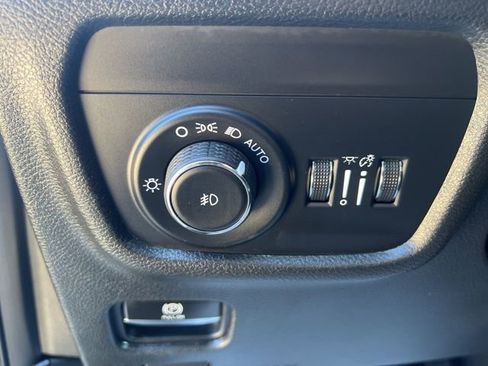 Certified 2022 Jeep Grand Cherokee L Limited AWD/4WD image 23