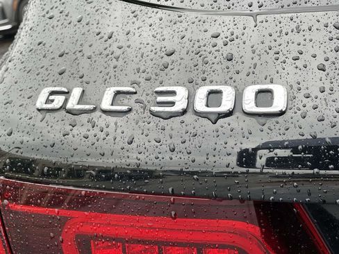 Used 2022 Mercedes-Benz GLC 300 image 8