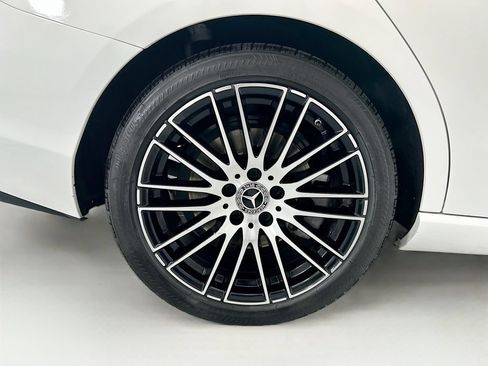 Certified 2023 Mercedes-Benz C 300 Sedan image 31